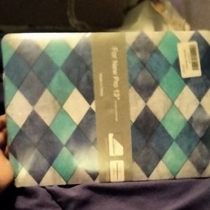 It's a pro 13" cover